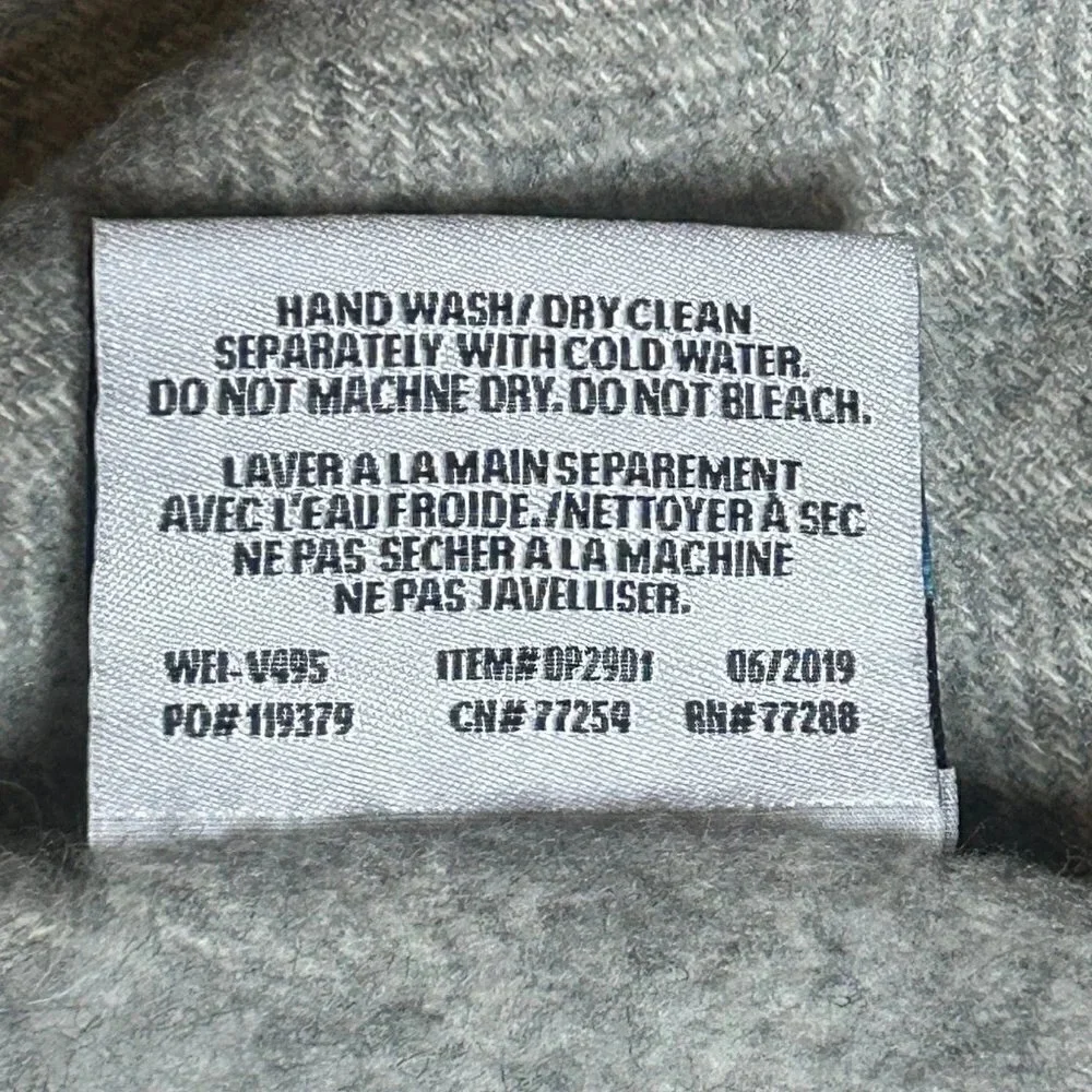 Terrytown American Express Gray and White Herringbone Fringe Throw Blanket